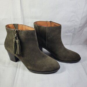 Vionic Madeline Weather Resistant Olive Green Suede Leather Ankle Boots
